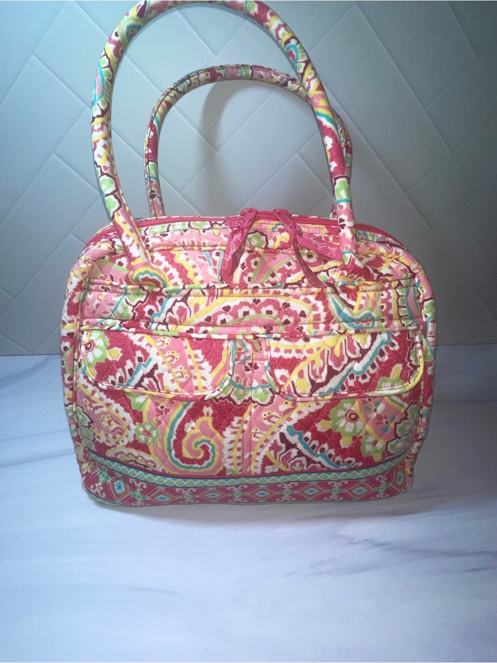 Vera Bradley Bowler Purse in Capri Melon - great condition - Picture 3 of 10